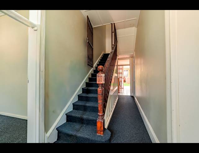 5 BEDROOM HOUSE FOR SALE IN ESSENWOOD